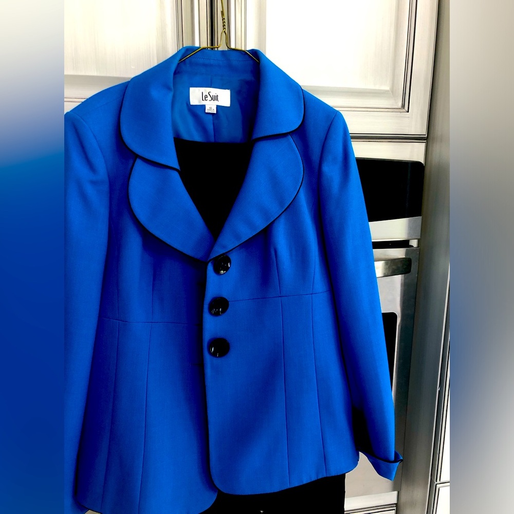 Le Suit Blue Pant Suit Sz 10